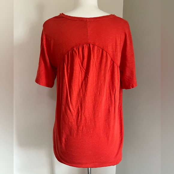 Sundance Vibrant Vistas short sleeve tee orange red XS curved back hem soft! EUC - Picture 3 of 9